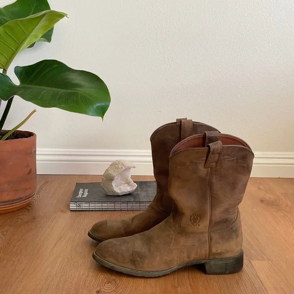Ariat | Shoes | Ariat Heritage Roper Brown Leather Round Toe  display picture 1